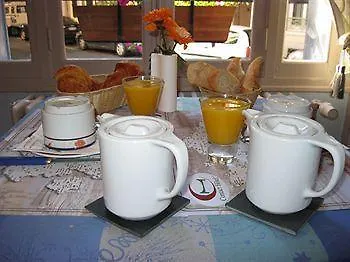 Trianon Hotel 2*