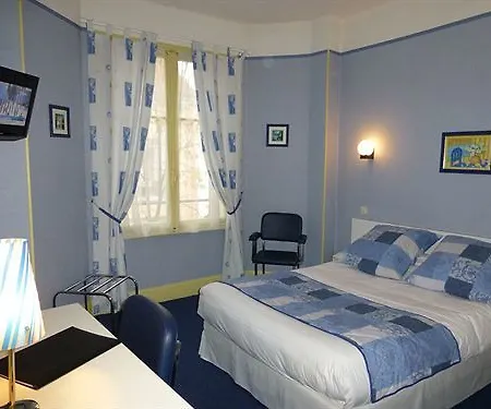 Отель Trianon 2*